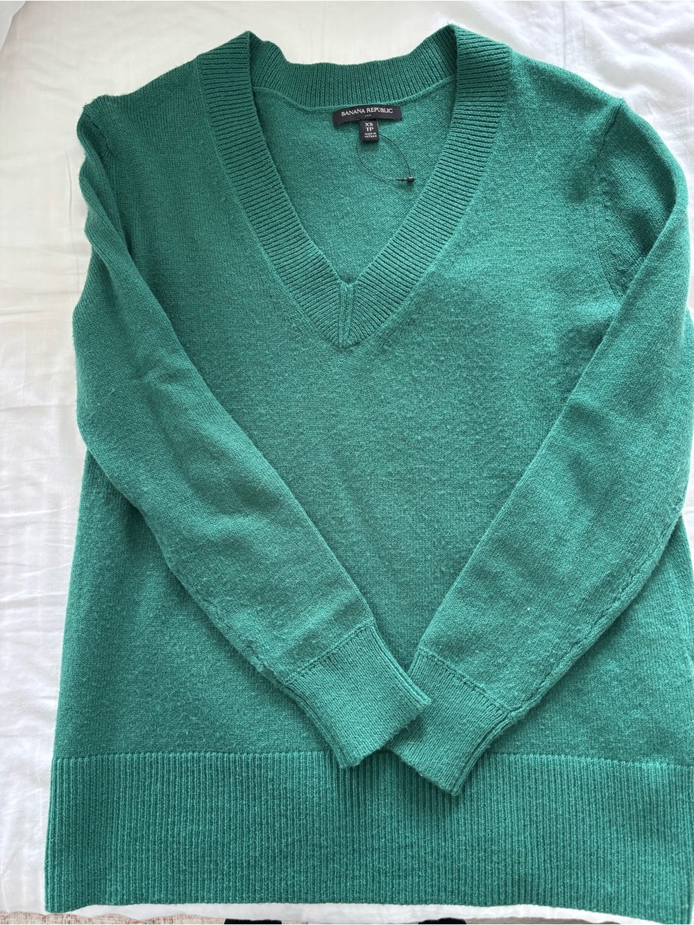 Banana Republic Green V-Neck Sweater